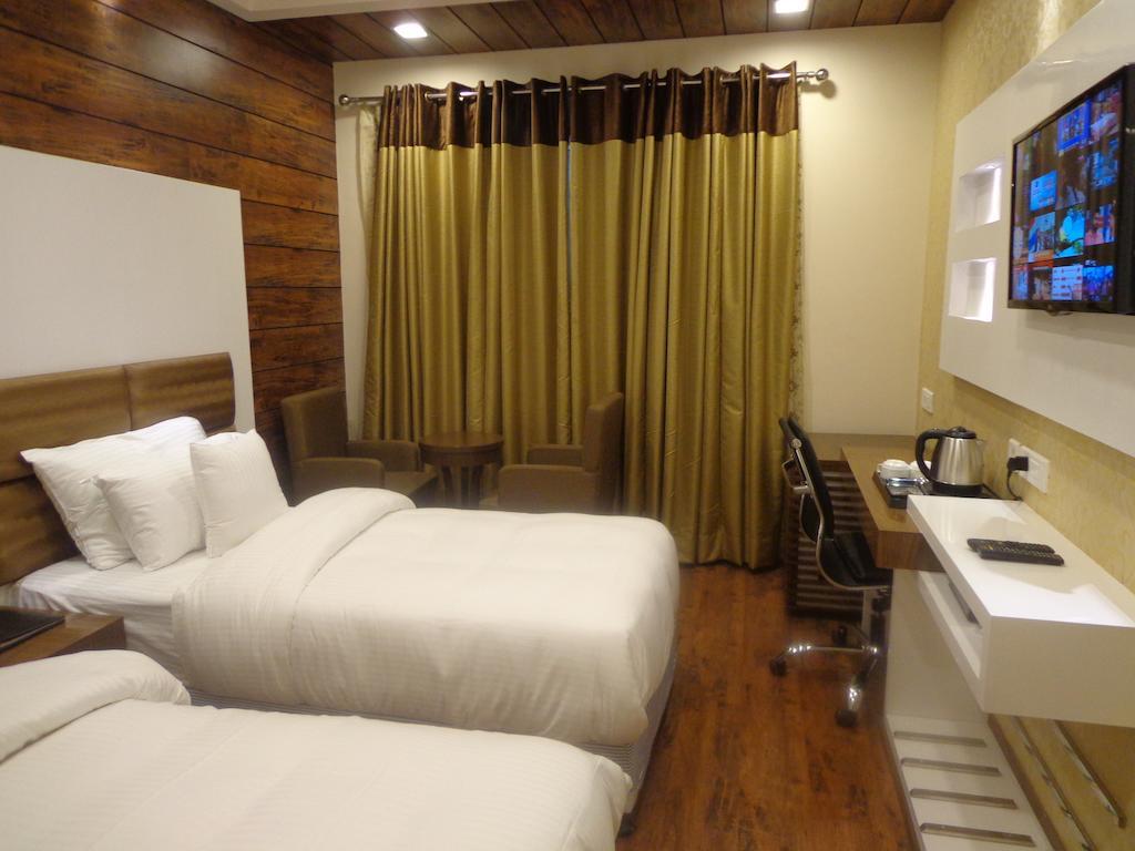 Hotel Taj Princess - Boutique Hotel Dillí Pokoj fotografie